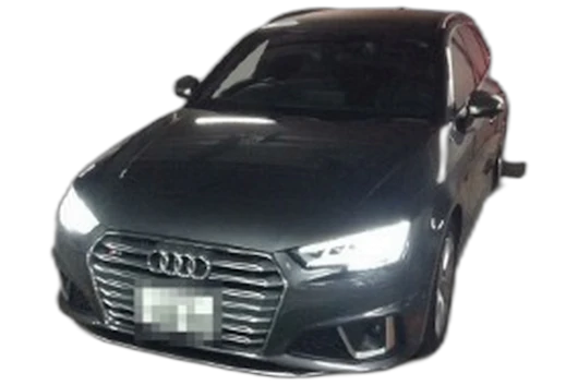 アウディ　Ｓ４アバントの車種サムネイル画像