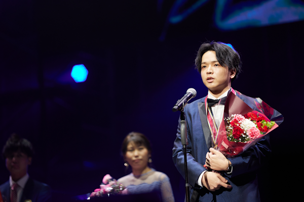 周囲の期待を超えて恩返しがしたい。2年連続通期営業TOP受賞者の源泉に迫る。