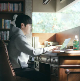 ヘルシア『こう見えて篇』を、WORKSに追加しました。敬愛するバカリズムさんご出演のTVCMです。