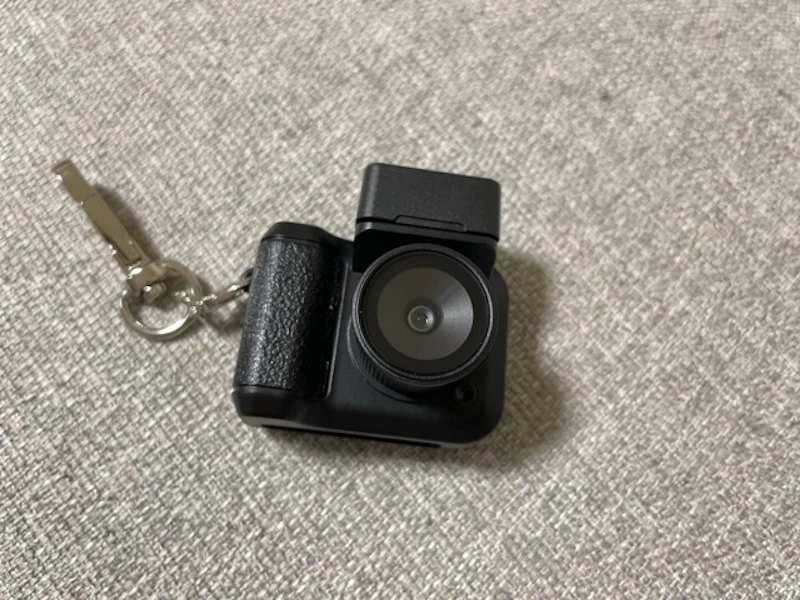 黒色のトイカメラ
