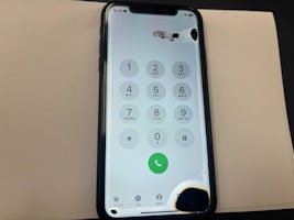 【豊川市でiPhoneXRの画面交換】液晶漏れの症状を当日60分で修理しました！