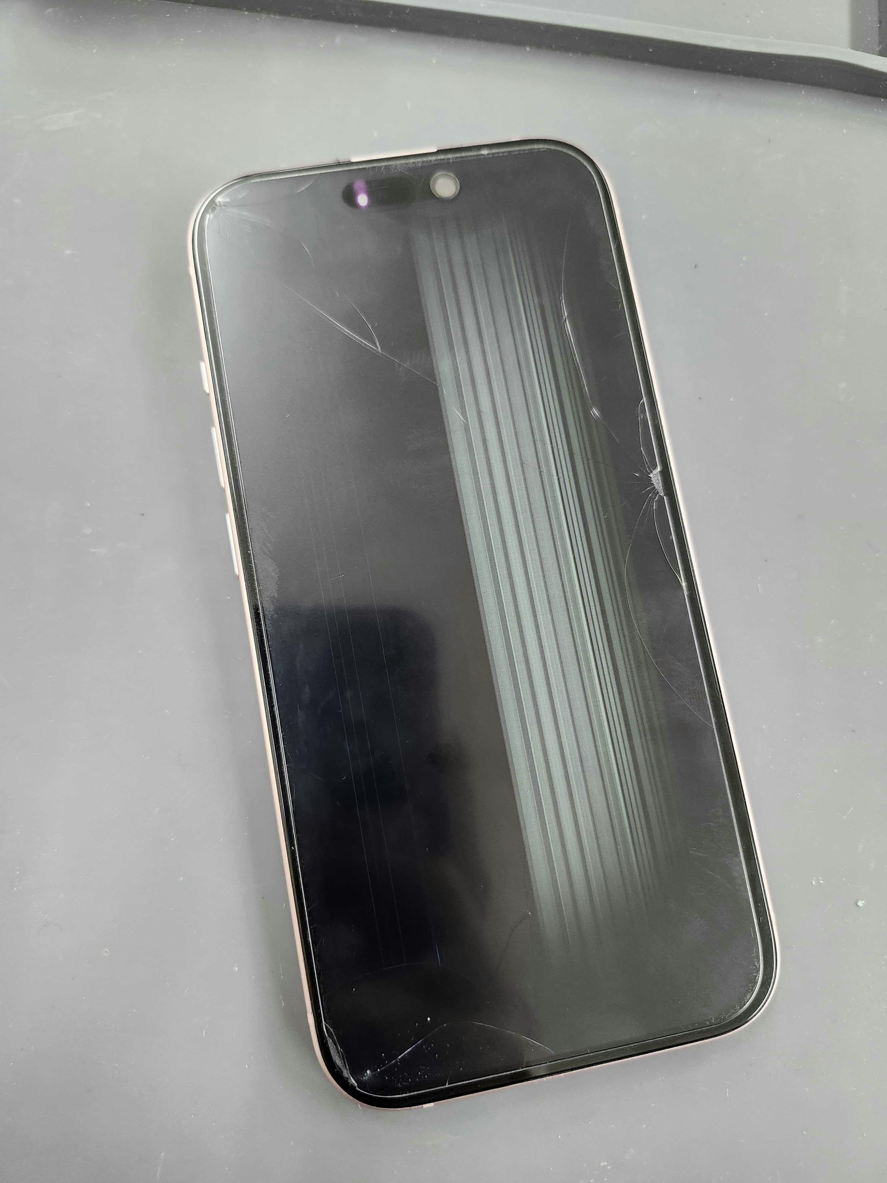 iPhone15　iPhone　修理　iPhone修理　画面不良　液晶不良　画面交換　豊川　豊橋　新城　蒲郡　湖西　浜松