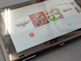 【豊田市】Nintendo Switchの液晶交換を行いました！液晶に縦線が入る症状も即日修理