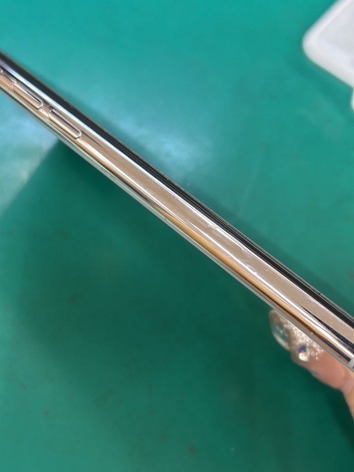 iPhoneX 画面が浮いてきた バッテリー交換 春日井市・高蔵寺・瀬戸市・尾張旭市・多治見市・長久手市・守山区・名古屋