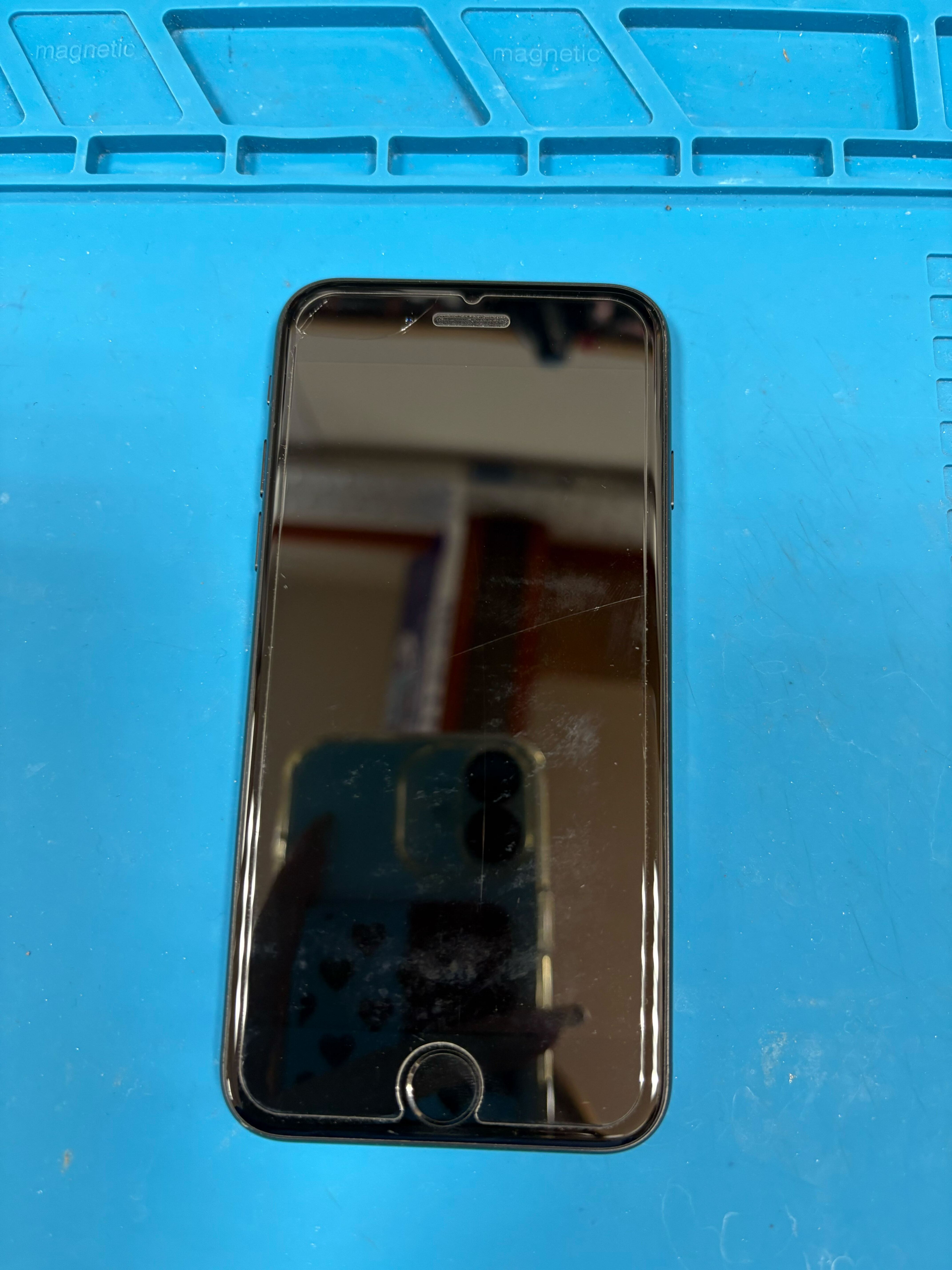 iPhoneSE2 音量ボタン使えない🔊 音量ボタン交換【イオン豊橋南】
