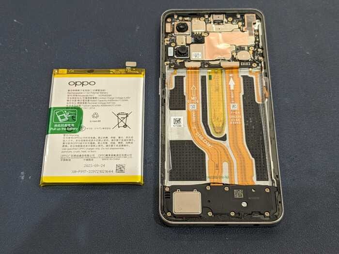 オッポ　OPPO Reno 9a 経年劣化　充電の減りがはやい　膨張　電源落ちる　動作が遅い