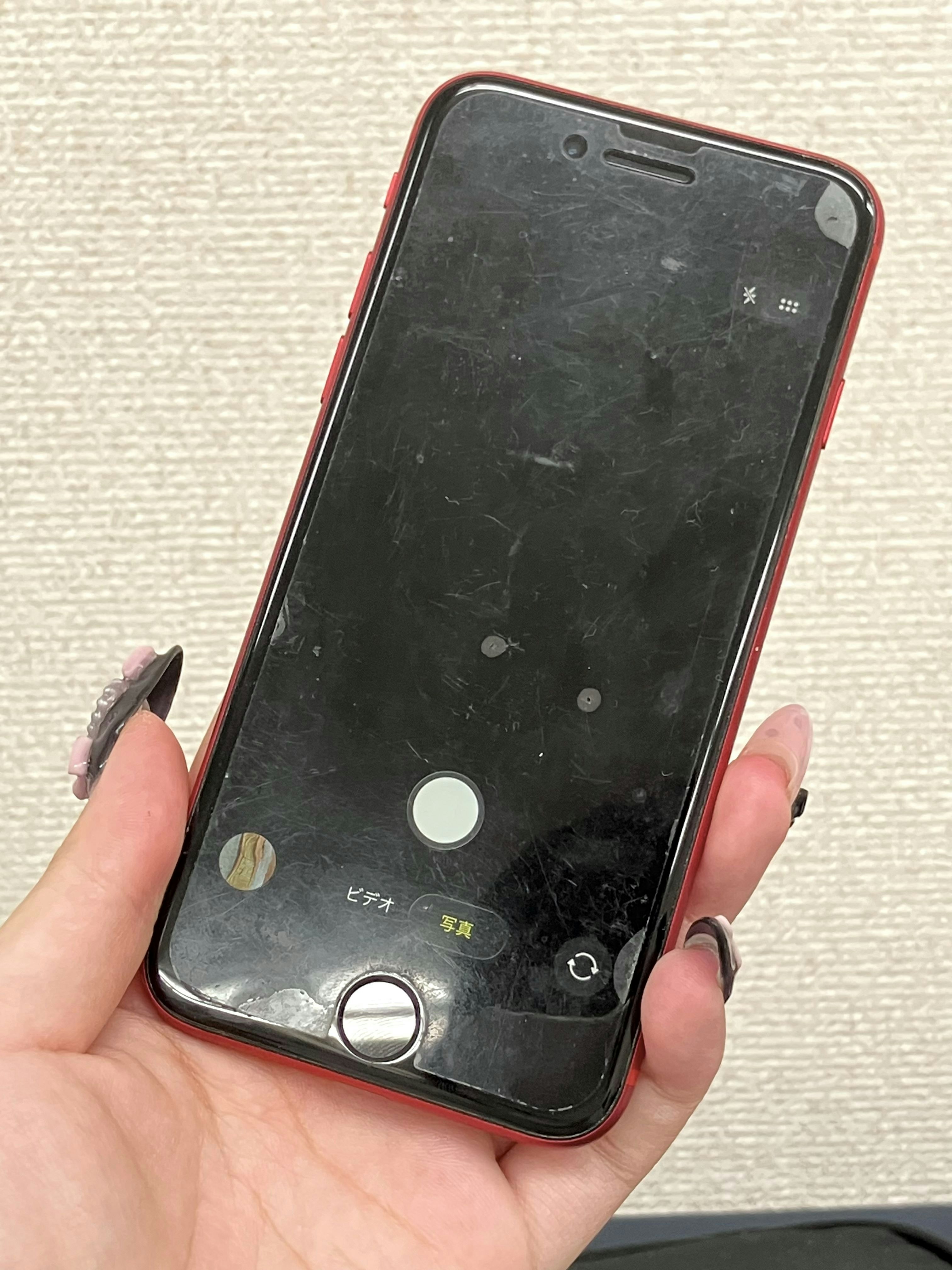 iPhoneSE2　アウトカメラ映らない　アウトカメラ真っ暗　外カメラ映らない　外カメラ真っ暗　ライト機能使えない　アウトカメラ交換　豊川　豊橋　新城　蒲郡　湖西　浜松