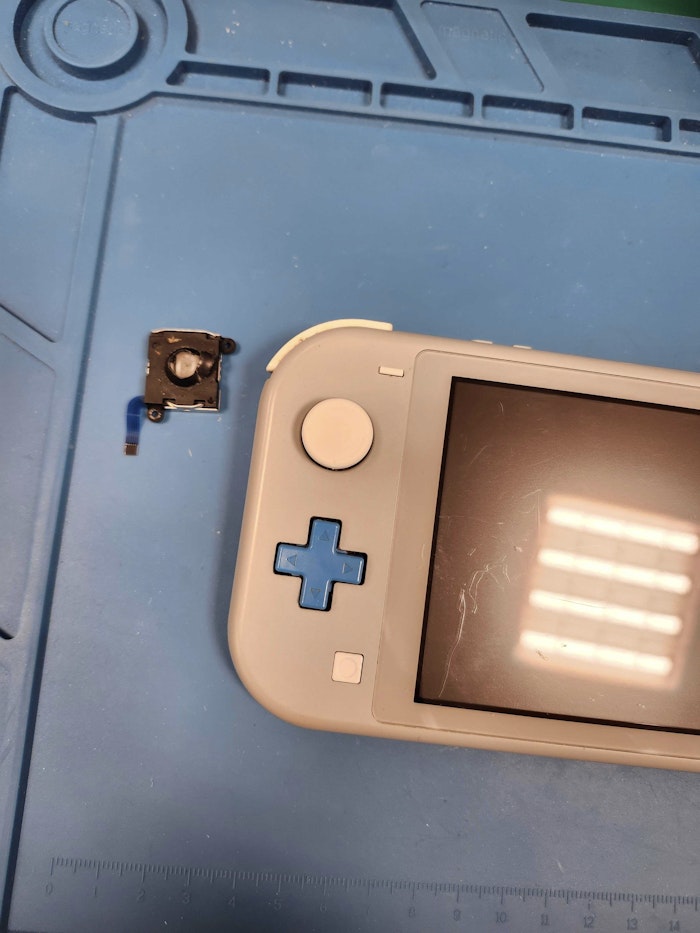 SwitchLite スティック交換