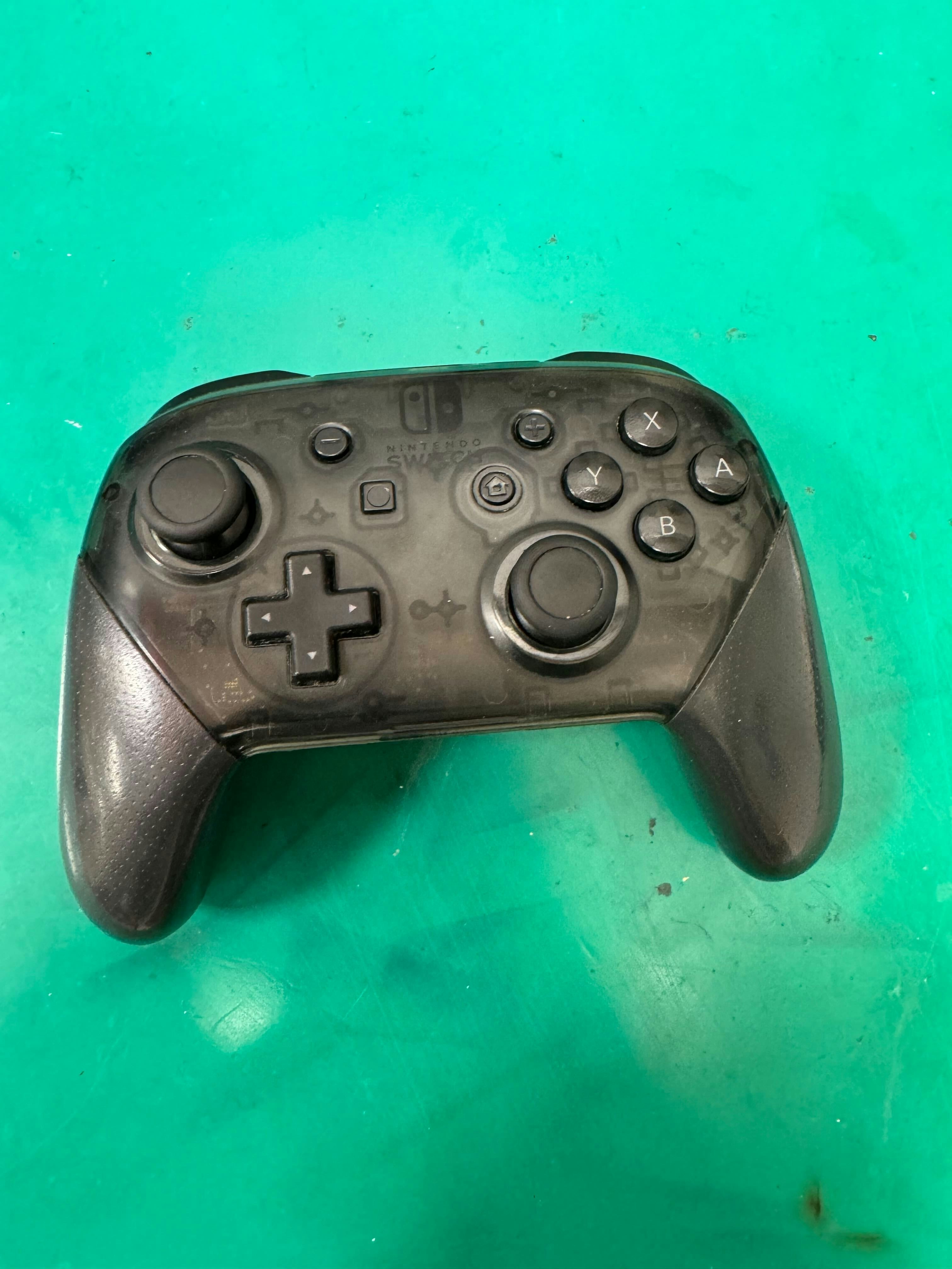 Switch　Proコントローラー　プロコン　スティック交換　豊川