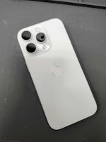 【修理事例】iPhone 16 Pro のカメラレンズ割れ修理を行いました｜まちスマ豊川店