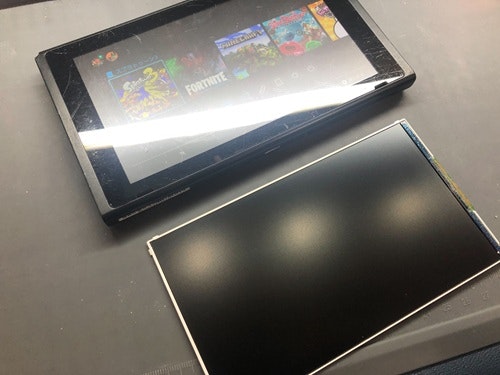 Nintendo Switch の液晶不良