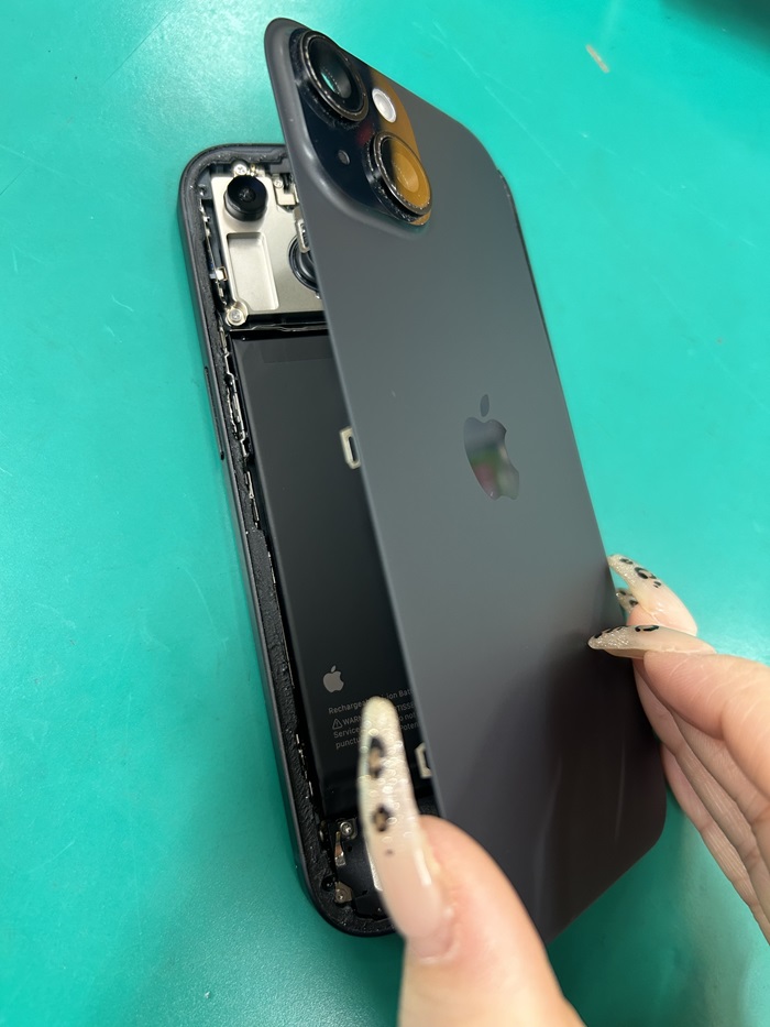 iPhone15 音量ボタン押せない 【イオン春日井店】