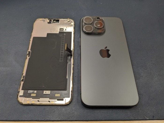 あいふぉん アイフォン iPhone 15ProMax 画面に線 表示不良 画面真っ暗 音はする タッチがきかない 画面 修理 交換