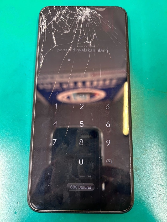 OPPO A77 画面割れ 画面交換 画面修理 Android 修理 豊川 豊橋 新城 蒲郡 岡崎 湖西 浜松