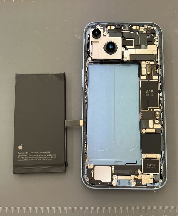 春日井市】iPhone 14のバッテリー交換電池の減りが早い症状も即日修理