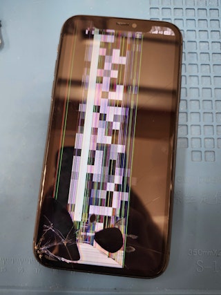 iPhone11/64GB/SIMフリー/画面割れ液漏れ有 iPhone11】画面割れと液漏れも即日修理で安心！｜まちスマ イオン春日井店
