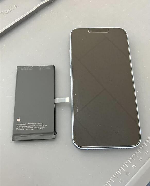 春日井市】iPhone 14のバッテリー交換電池の減りが早い症状も即日修理