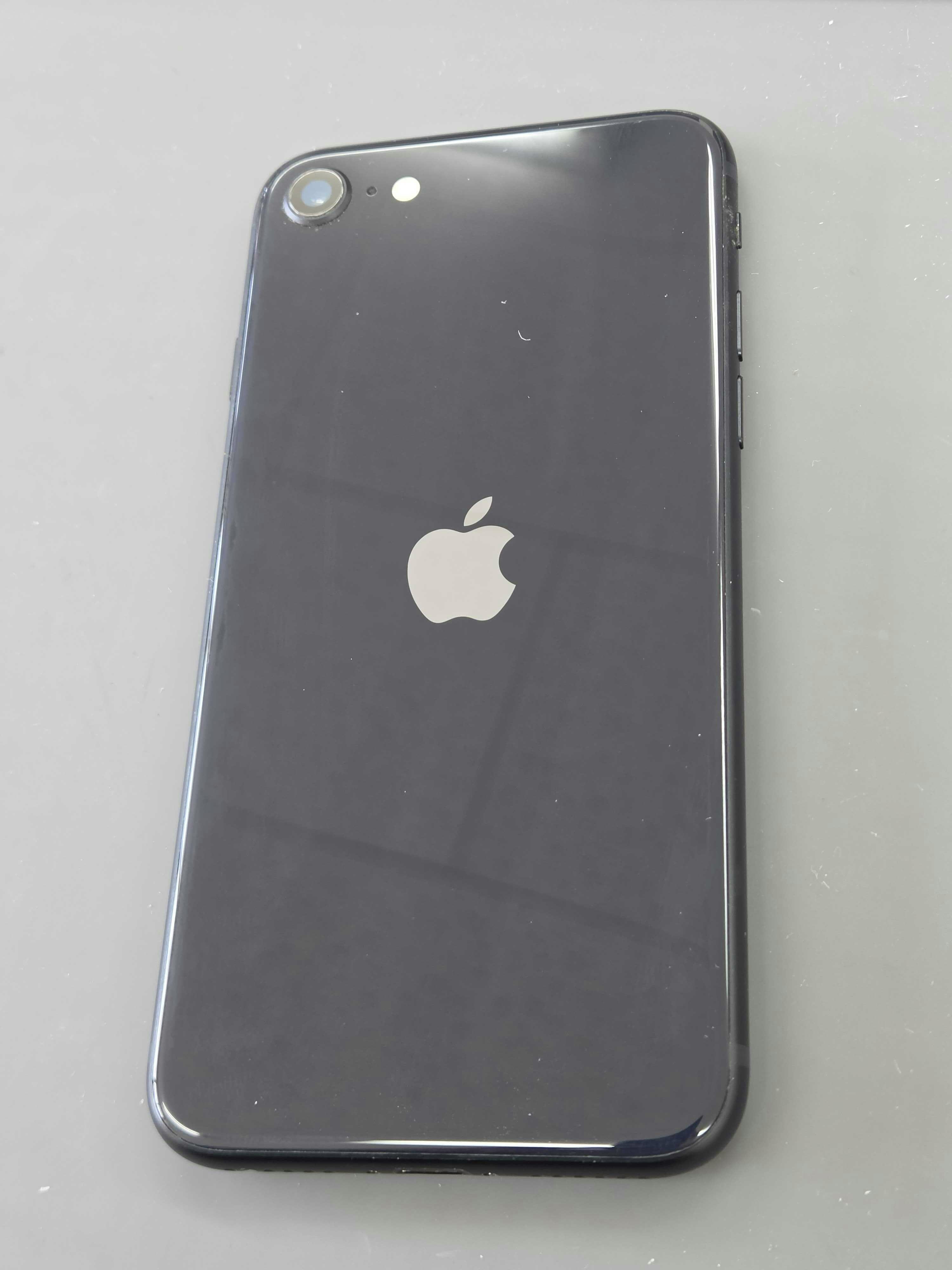 iPhoneSE3　豊川市　iPhone　修理　スマホ修理　画面修理　自己分解　豊川　豊橋　新城　蒲郡　湖西　浜松