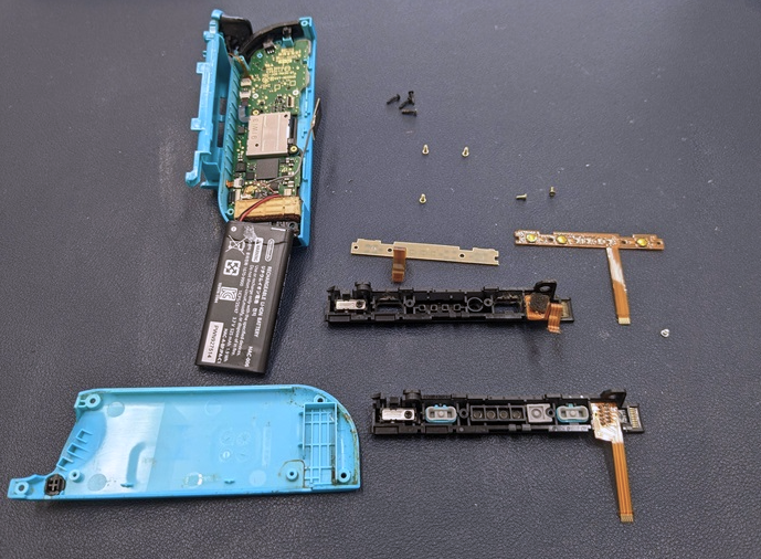 ジョイコン ZL/ZRボタンが反応しない ZL/ZR部品交換 豊川 豊橋 新城 蒲郡 湖西 浜松