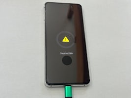 Galaxy S21  バッテリー交換　【岡崎】