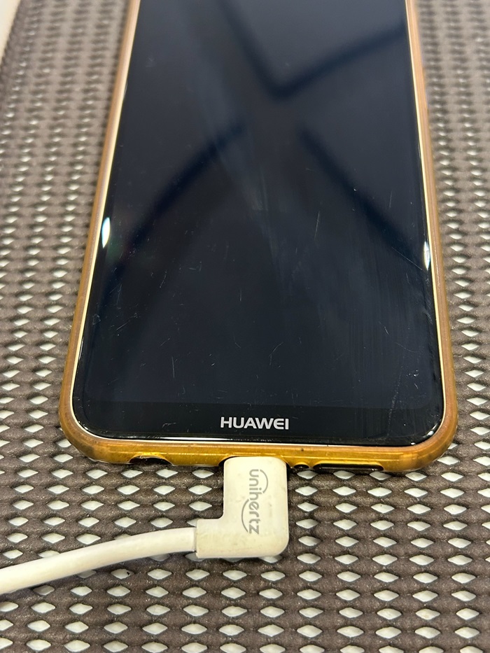 Huawei P20 lite 充電奥まで刺さらない 掃除修理 一宮市