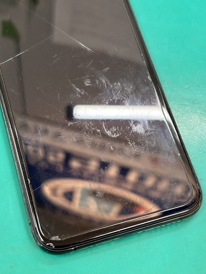 iPhoneXS　画面映らない【イオン春日井】