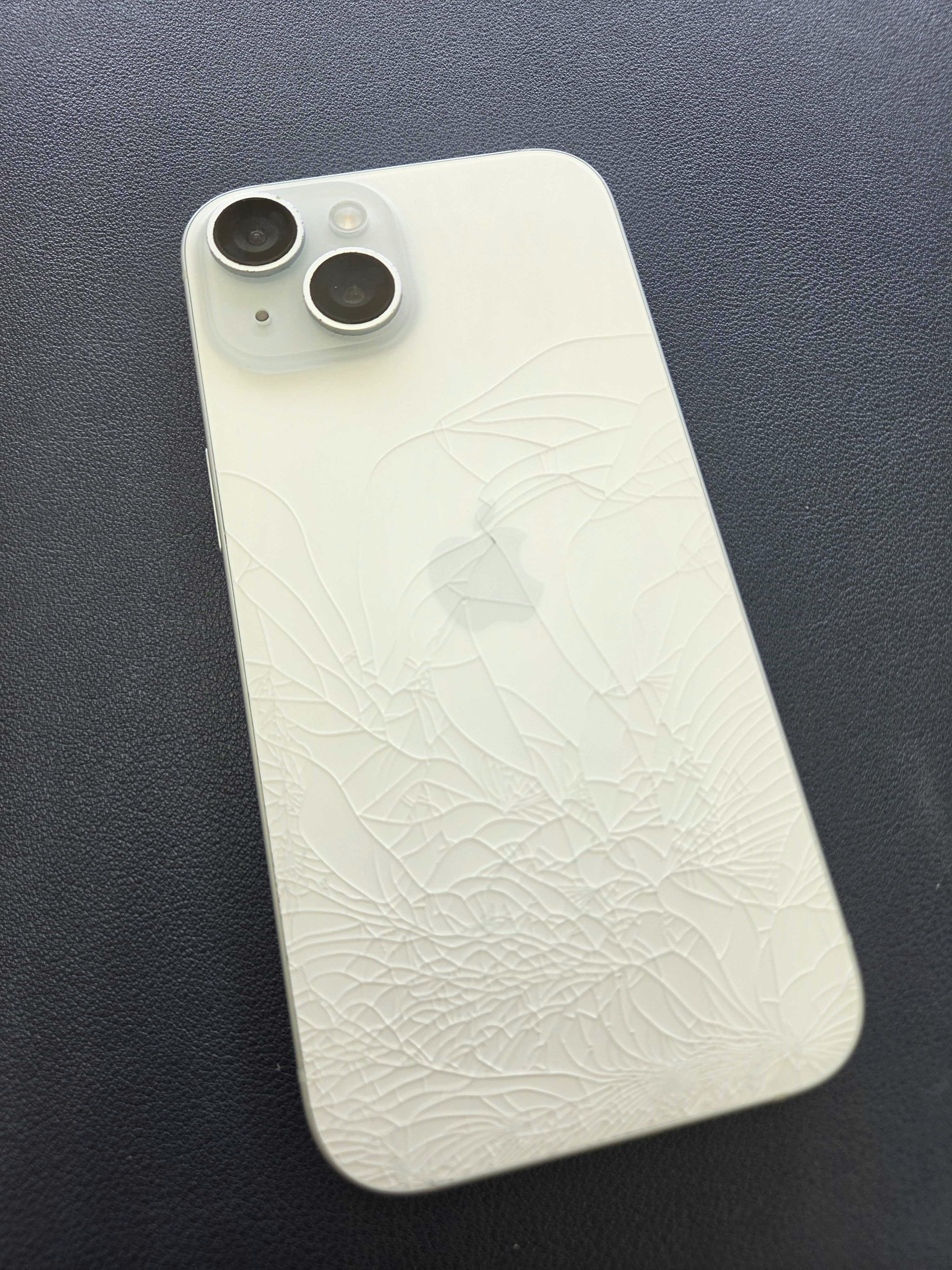 iPhone15 豊川市 iPhone 修理 iPhone修理 スマホ修理 背面割れ 背面修理 豊川 豊橋 新城 蒲郡 湖西 浜松