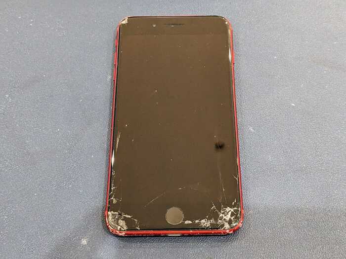 iPhone8plus　SIMフリー　画面割れあり。 豊川市でiPhone8 Plusの画面割れ修理ならお任せ！即日対応・データ