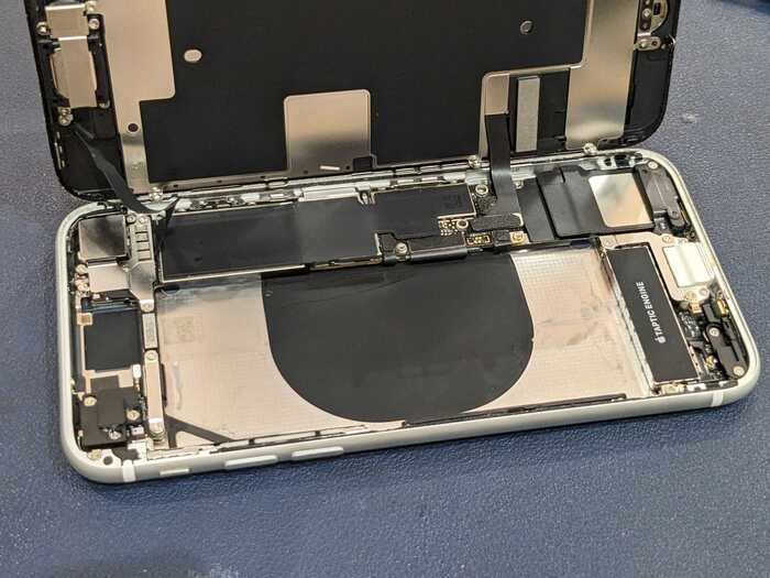 iPhoneSE2　バッテリー交換　バッテリー修理　バッテリー持ち悪い　