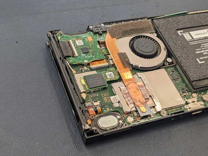 Switch　スウィッチ　ジョイコン　反応しない　ゲームできない　接触わるい　反応悪い　本体レール　交換　修理