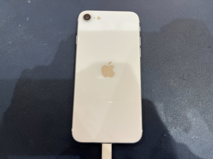 iPhone SE2 画面交換 【豊田】