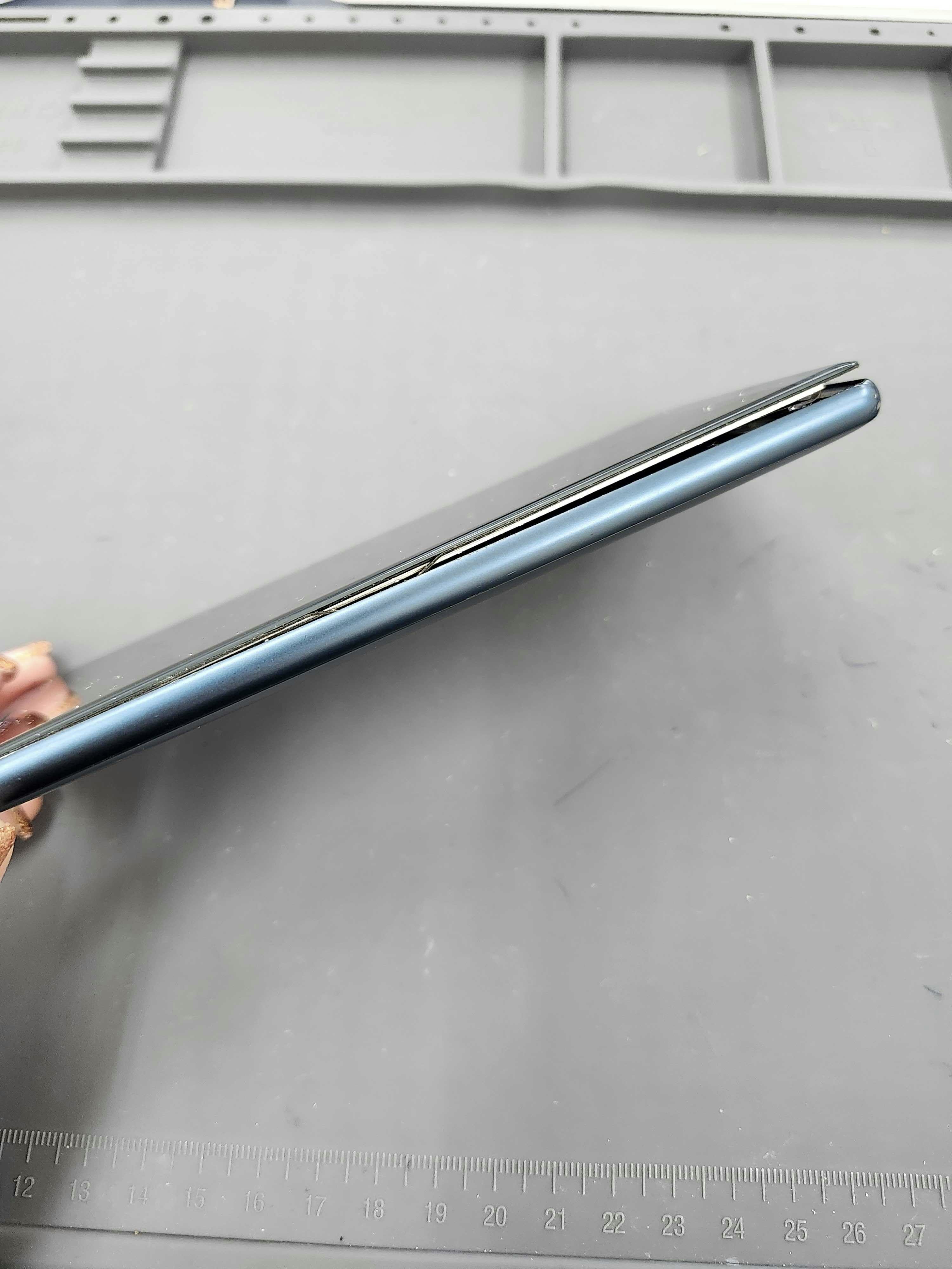 XperiaXZ2　Android　Xperia　スマホ修理　修理　バッテリー修理　バッテリー膨張　豊川　豊橋　新城　蒲郡　湖西　浜松