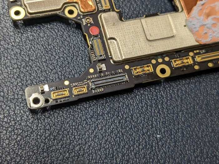 Red Magic 8s pro　レドマジック　水没　すいぼつ　カメラレンズ水滴　曇っている　お風呂場　水場　起動しない　