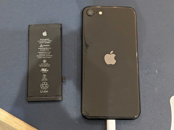 iPhoneSE2　バッテリー交換　バッテリー修理　充電持ち悪い