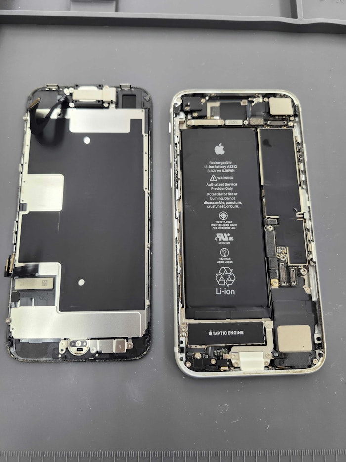 iPhone 修理 即日 豊川 豊橋 新城 蒲郡 岡崎 湖西 浜松 画面交換 液晶に線 画面修理