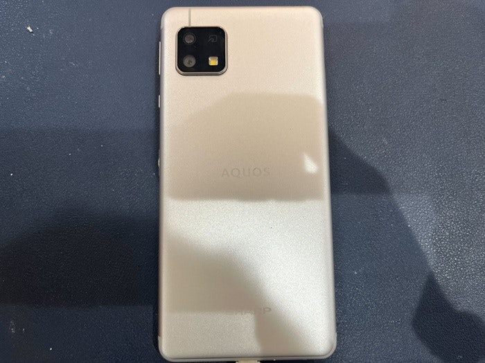 AQUOS sense4　画面修理　画面交換　画面割れ　液晶割れ　液晶交換　液晶修理