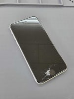 【豊川市でiPhone SE（第3世代）の画面割れ修理ならまちスマ豊川店へ】ホームボタン周辺のひび割れも当日60分で修理！