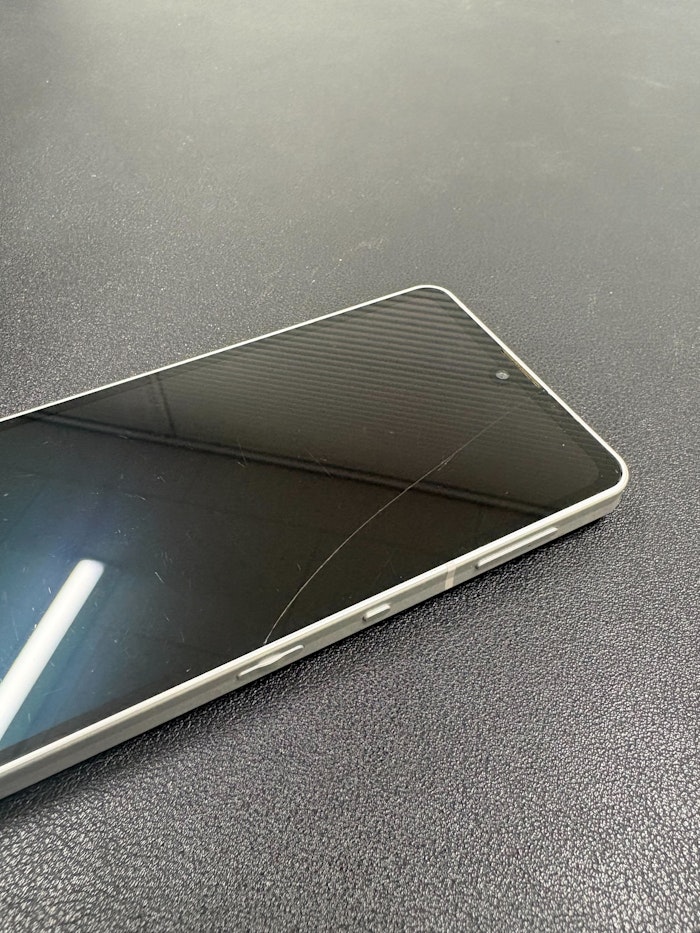 AQUOS sense6 画面割れ修理