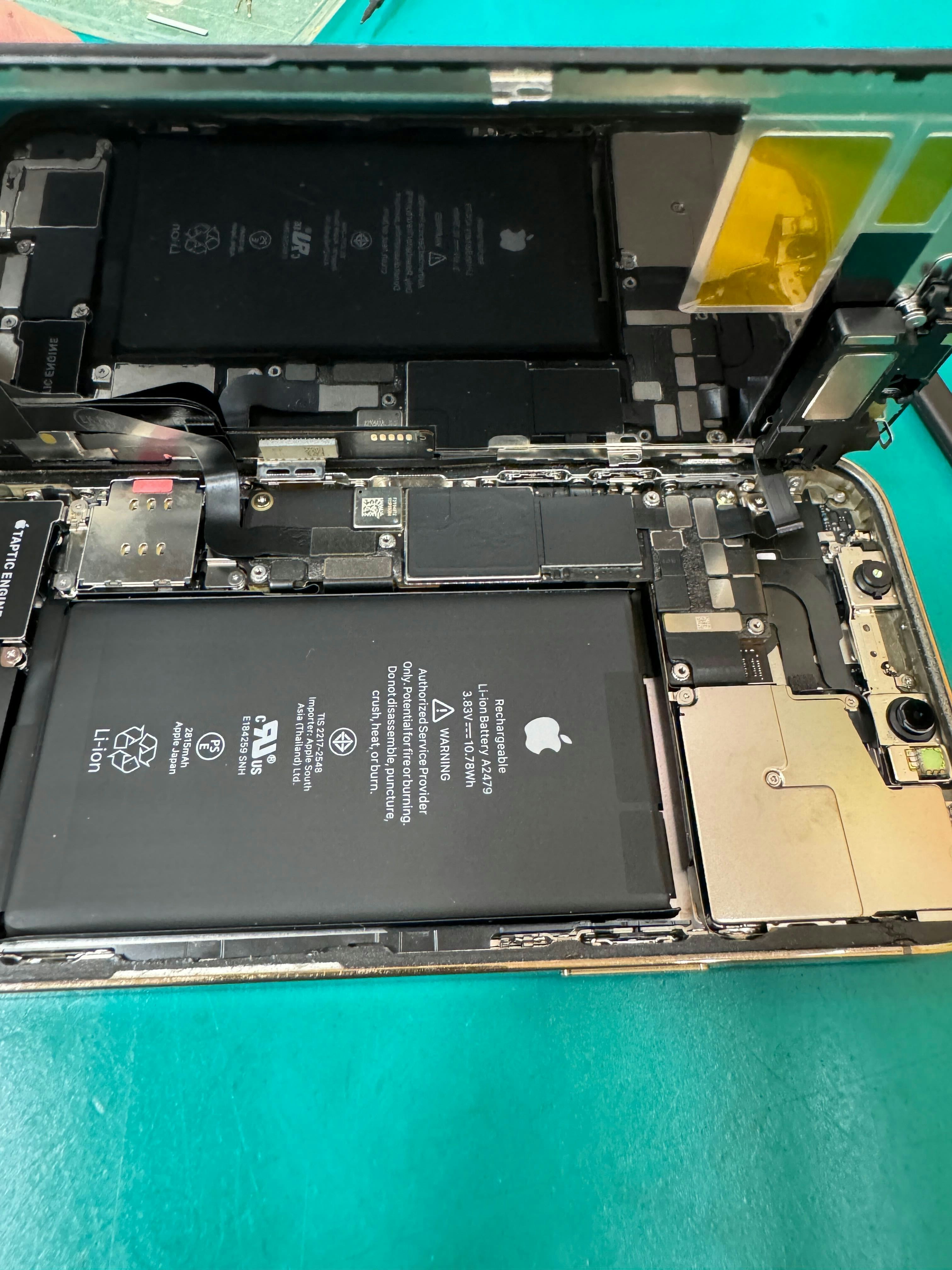 iPhone12　液晶不良