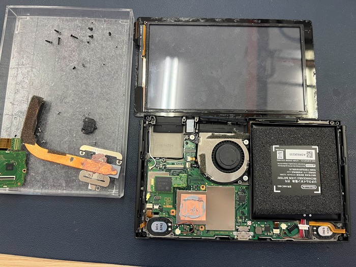 豊田市】Nintendo Switch 液晶交換修理