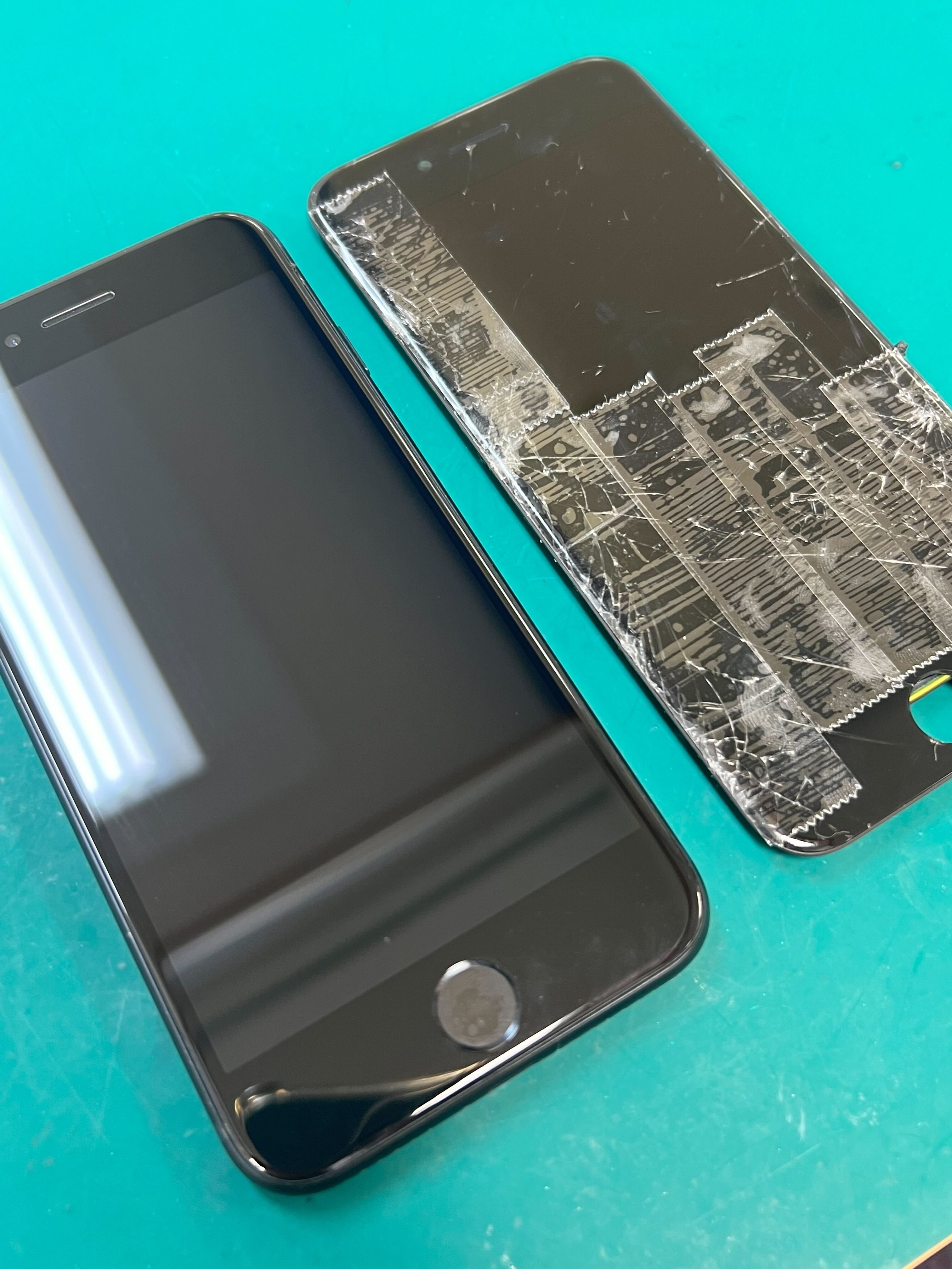 iPhone SE3 画面割れ修理 イオン豊橋南店