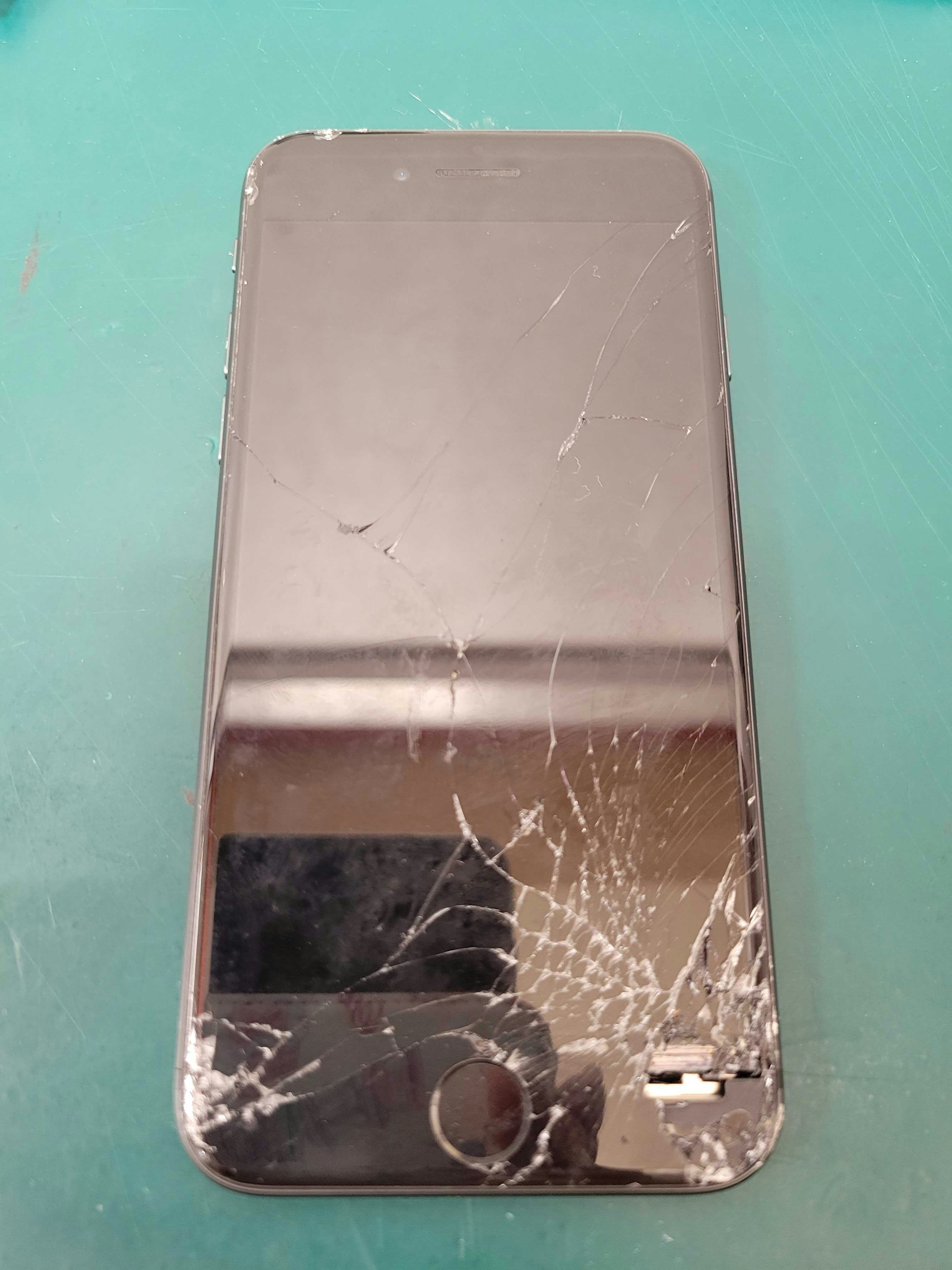 iPhone8 画面交換 画面割れ 画面修理 iPhone 修理 即日 データそのまま 豊川 豊橋 新城 蒲郡 岡崎 湖西 浜松