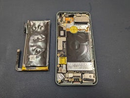 【豊川市・当日修理】Pixel5のバッテリー膨張・画面浮き修理は当日対応可能！データそのままで安心修理