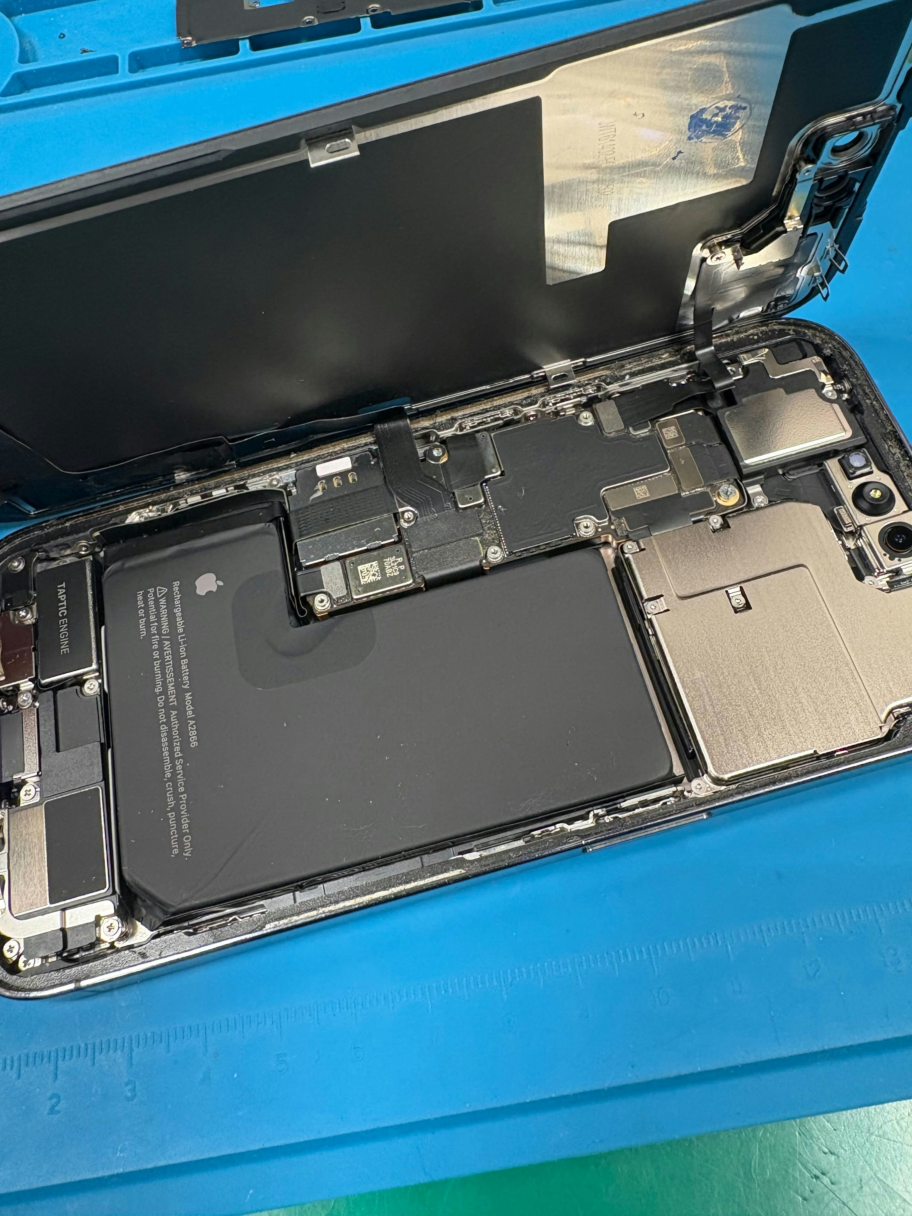 iPhone14pro スマホ修理 即日