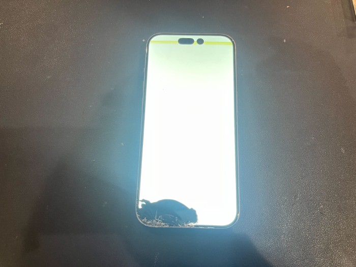 iPhone 15Pro 画面修理 【豊田】