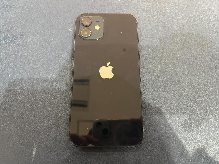 あいふぉん アイフォン iPhone12 充電もたない 1日もたない 減りが早い 経年劣化 サービス表記 電源勝手に落ちる シャットダウン ばってりー バッテリー 交換 修理