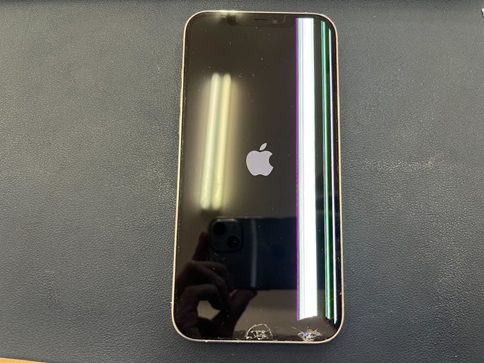 iPhone12ProMax　iPhone修理　iPhone　修理　スマホ　スマホ修理　画面交換　液晶に線　即日　豊川　豊橋　新城　蒲郡　湖西　浜松