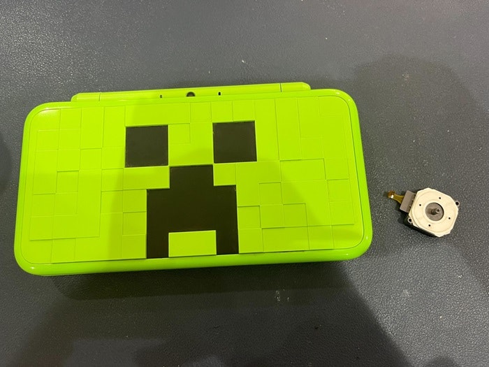 New 2DS LL スライドパッド故障 スライドパッド交換 スティック故障 スティック交換 