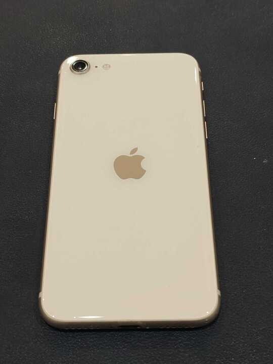 iPhoneSE3 豊川 iPhone 修理 iPhone修理 スマホ修理 レンズ割れ カメラレンズ修理 豊川 豊橋 新城 蒲郡 湖西 浜松