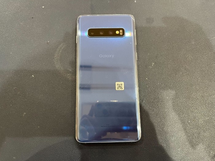 Android アンドロイド Galaxy S10充電もたない　1日もたない　減りが早い　経年劣化　サービス表記　電源勝手に落ちる　シャットダウン　ばってりー　バッテリー　交換　修理